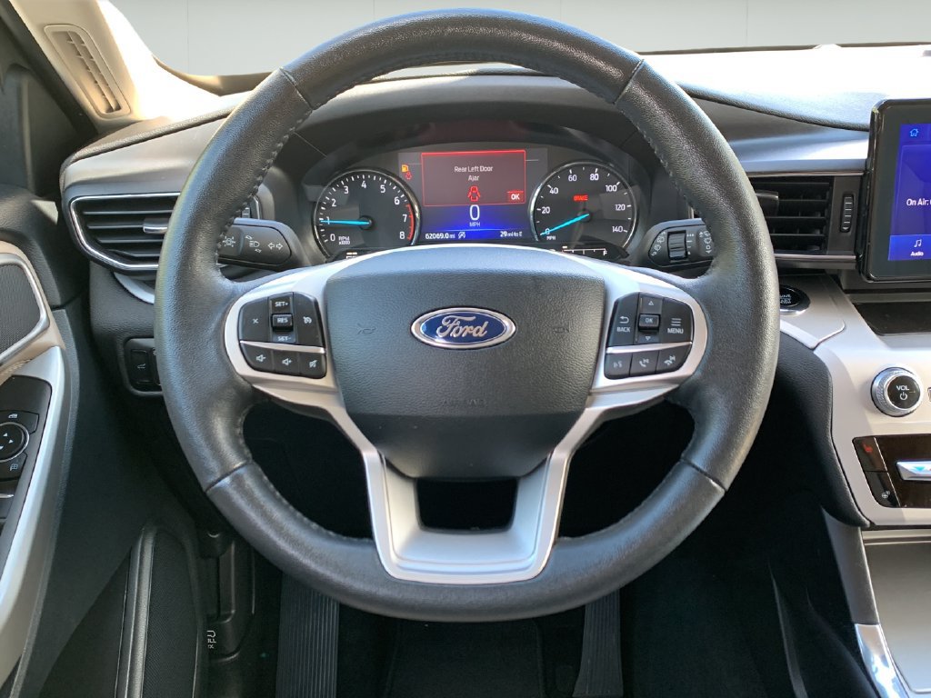 Used 2024 Ford Explorer XLT w/ Equipment Group 202A RWD image 21