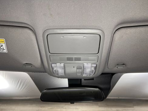 Used 2025 Honda Ridgeline Sport image 24