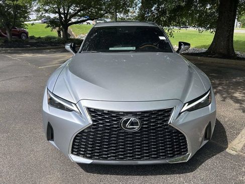Used 2025 Lexus IS 300 w/ Comfort Package RWD image 6