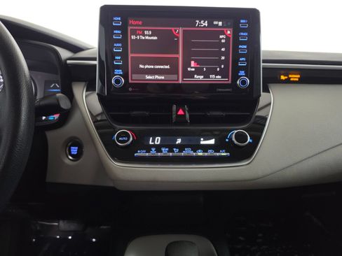 Used 2021 Toyota Corolla LE w/ LE Convenience Package FWD image 26
