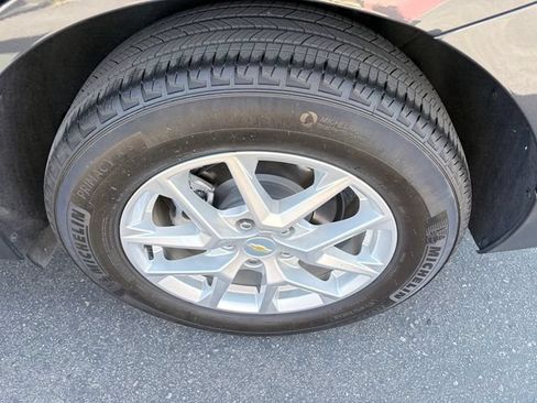 Used 2022 Chevrolet Equinox LT FWD image 24