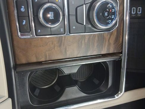 Used 2019 Ford Expedition Platinum AWD/4WD image 15