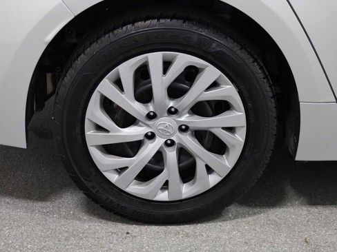 Used 2023 Toyota Corolla SE image 32