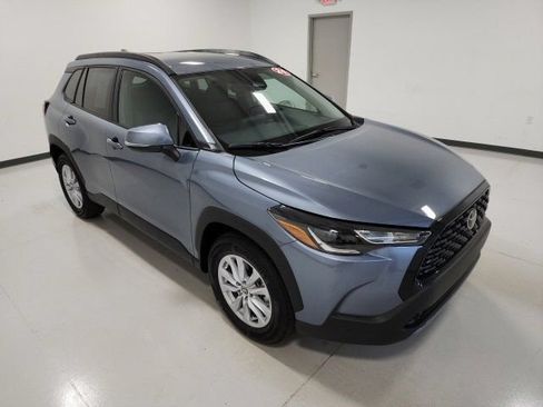 Certified 2024 Toyota Corolla Cross LE AWD/4WD image 2