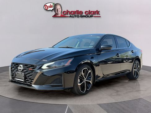 Certified 2024 Nissan Altima 2.5 SR AWD/4WD image 1