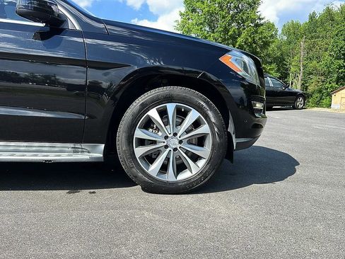 Used 2014 Mercedes-Benz GL 450 4MATIC w/ Appearance Package image 26