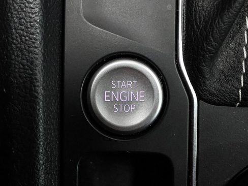 Used 2022 Volkswagen Atlas SEL R-Line image 42