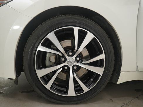 Used 2018 Nissan Maxima 3.5 SL image 28