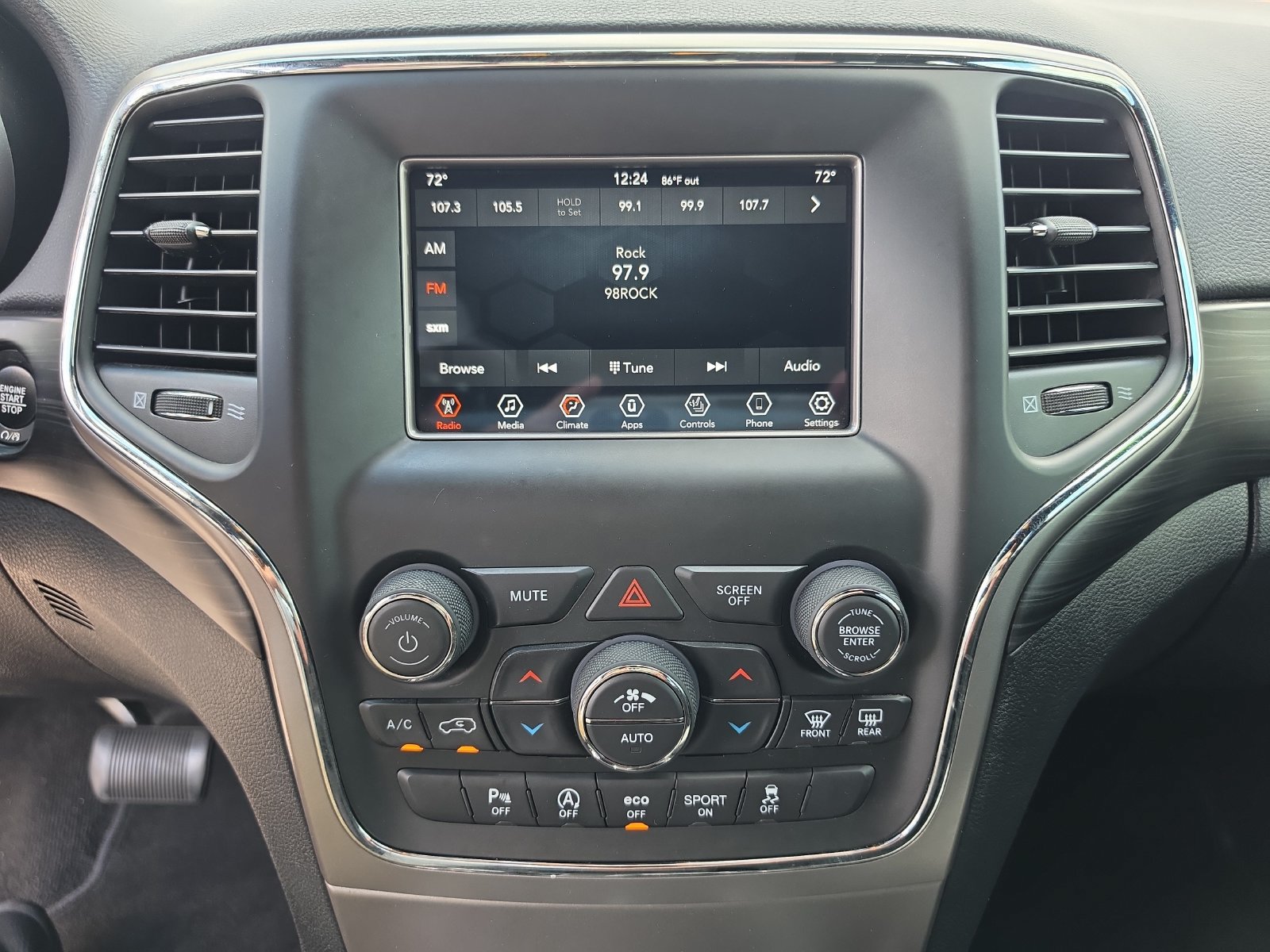 Used 2021 Jeep Grand Cherokee Laredo w/ Security & Convenience Group RWD image 19