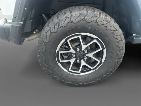 Used 2024 Jeep Wrangler Unlimited Rubicon image 10