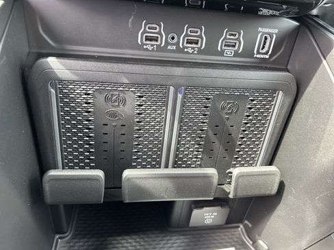 New 2026 RAM 1500 Laramie AWD/4WD image 30