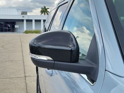New 2026 Ford Expedition Active RWD image 7