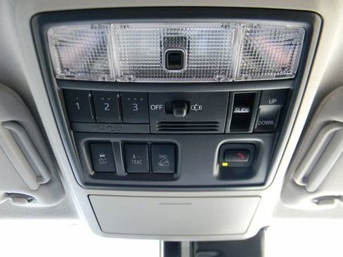 Used 2023 Toyota 4Runner Limited AWD/4WD image 21