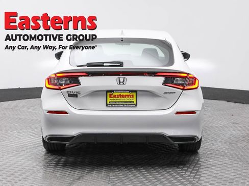 Used 2022 Honda Civic Sport image 6