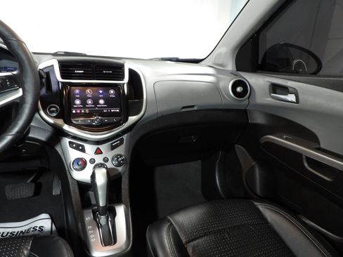 Used 2020 Chevrolet Sonic Premier FWD image 12