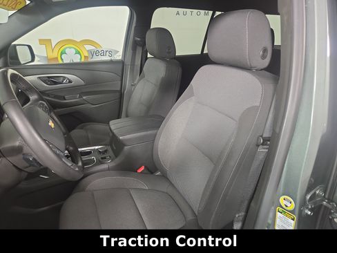 Used 2022 Chevrolet Traverse LT FWD image 11
