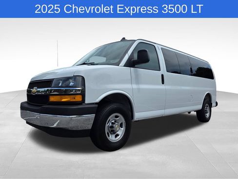 Used 2025 Chevrolet Express 3500 LT w/ LT Preferred Equipment Group RWD image 10
