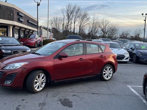 Used 2011 MAZDA MAZDA3 s Grand Touring w/ Tech Pkg image 2