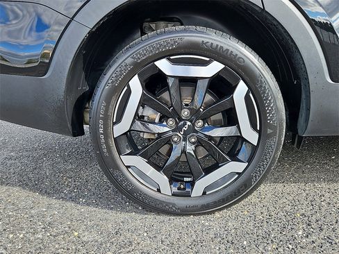 Used 2023 Kia Telluride S image 9