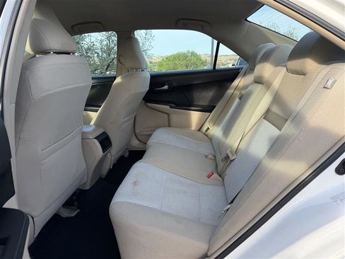 Used 2012 Toyota Camry LE FWD image 11
