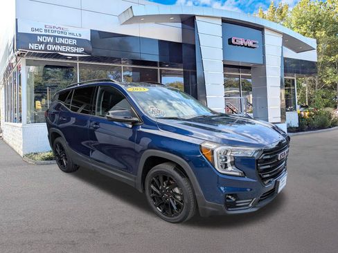 Certified 2023 GMC Terrain SLT w/ Elevation Edition AWD/4WD image 1