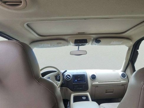 Used 2005 Ford Expedition Eddie Bauer RWD image 9