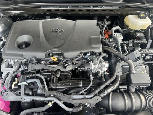 Used 2025 Toyota Camry XSE image 9