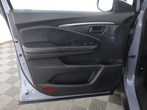 Used 2023 Honda Passport EX-L image 25