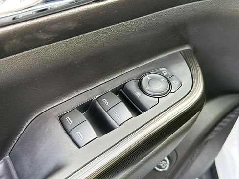 Used 2023 GMC Acadia SLT AWD/4WD image 8