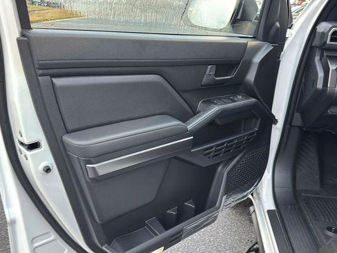 New 2025 Toyota 4Runner SR5 image 14