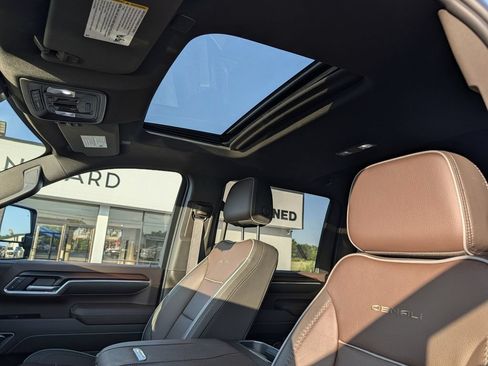 Used 2026 GMC Sierra 2500 Denali AWD/4WD image 27