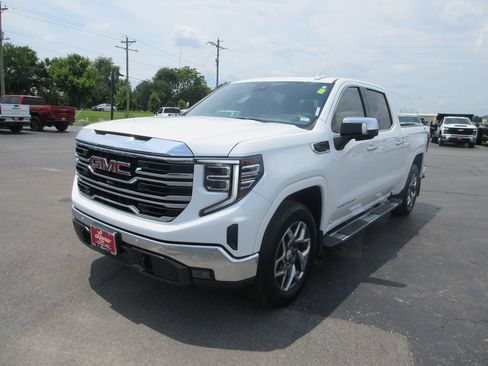 Certified 2024 GMC Sierra 1500 SLT w/ SLT Premium Plus Package AWD/4WD image 11