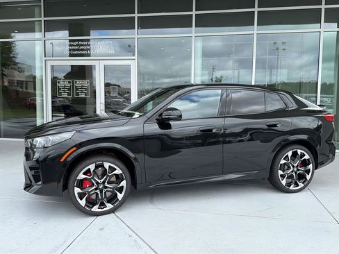 New 2026 BMW X2 xDrive28i w/ Technology Package AWD/4WD image 3