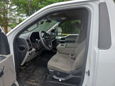 Used 2019 Ford F250 XLT AWD/4WD image 5