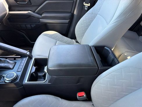 Used 2024 Toyota Tacoma SR5 AWD/4WD image 14