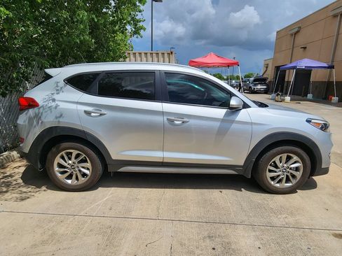 Used 2017 Hyundai Tucson SE w/ SE Popular Package 02 FWD image 6