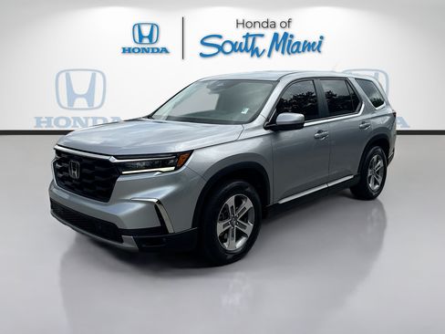 Certified 2024 Honda Pilot EX-L image 3