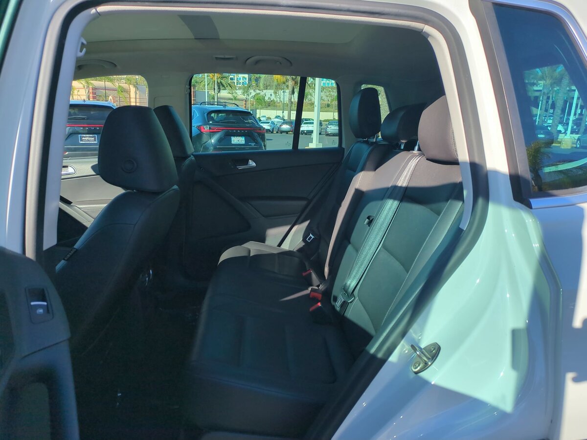 Used 2017 Volkswagen Tiguan Wolfsburg Edition FWD image 25