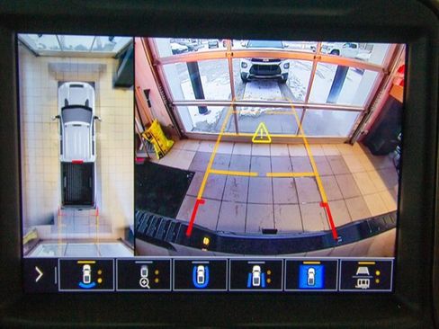 Used 2020 Chevrolet Silverado 2500 High Country w/ Technology Package image 14