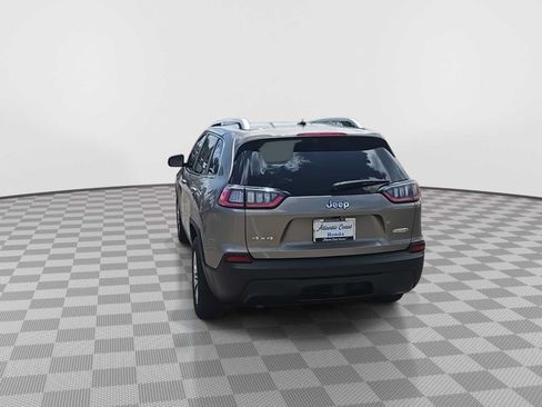Used 2021 Jeep Cherokee Latitude Plus w/ Mopar Interior Package AWD/4WD image 7