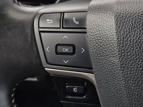 Used 2025 Toyota Camry SE FWD image 24