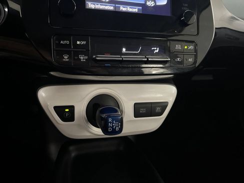 Used 2017 Toyota Prius Two w/ Prius Two Safety Plus Package FWD image 68