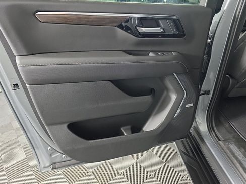 New 2025 Chevrolet Suburban Premier w/ Sun And Tow Package image 31