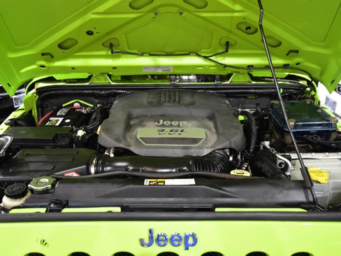 Used 2013 Jeep Wrangler Sport w/ Connectivity Group image 46