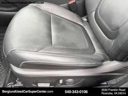 Used 2024 Hyundai Santa Cruz Limited image 17