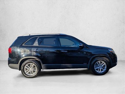 Used 2014 Kia Sorento LX image 4