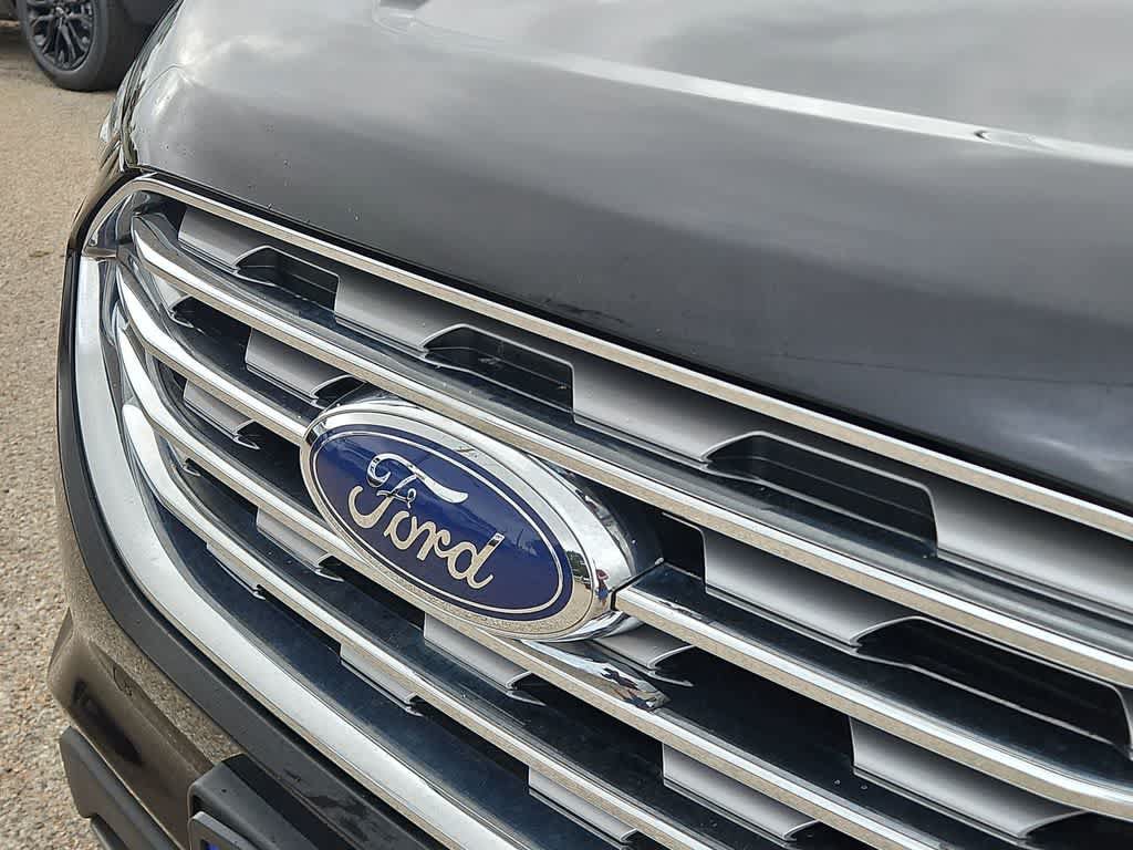 Used 2023 Ford Edge Titanium AWD/4WD image 13