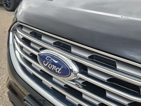 Used 2023 Ford Edge Titanium AWD/4WD image 13