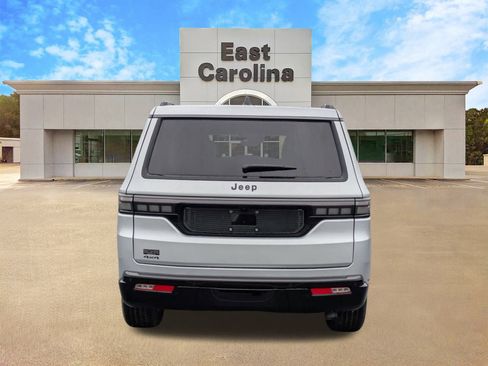 New 2026 Jeep Grand Wagoneer Limited image 4