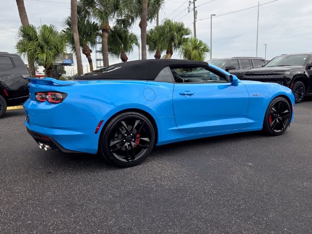 Used 2023 Chevrolet Camaro LT w/ Technology Package RWD image 7